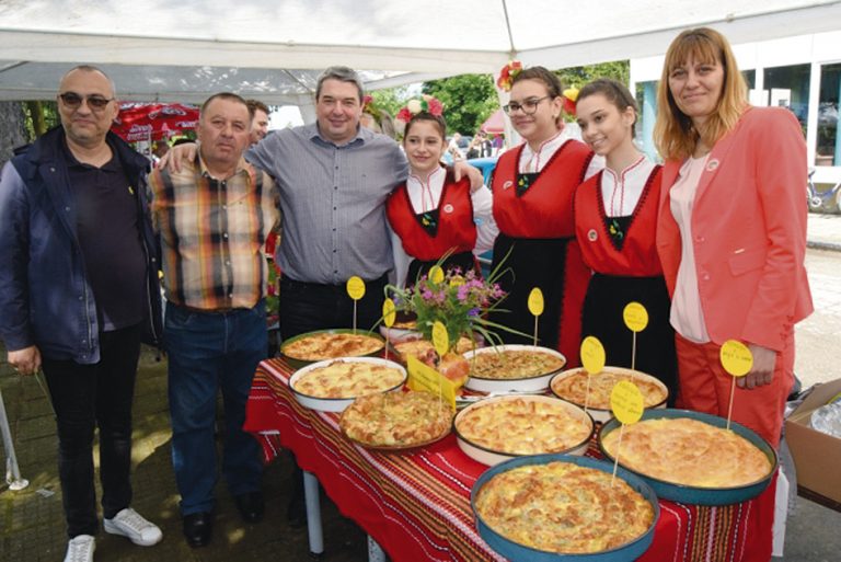 Горна Оряховица | Празник на дрипавата  баница събира стотици  кулинари във Върбица