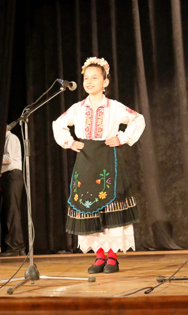 Козаревската певческа група отпразнува четвърт век с голямо тържество