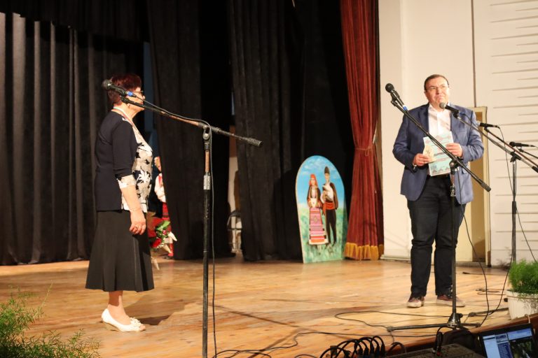 Козаревската певческа група отпразнува четвърт век с голямо тържество