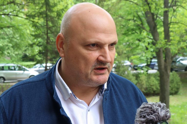 Горещи новини | Отложиха Общото събрание  на акционерите в МОБАЛ