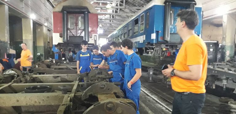 Горна Оряховица | „Пробно стажуване“ проведоха учениците от ПГ по ЖПТ „Н. Й. Вапцаров“