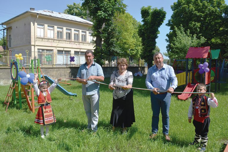 Павликени | Откриха нова площадка в детската  градина в село Долна Липница