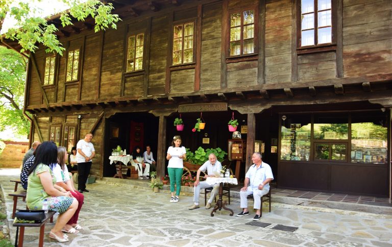 210 години от построяването на часовниковата кула в Елена