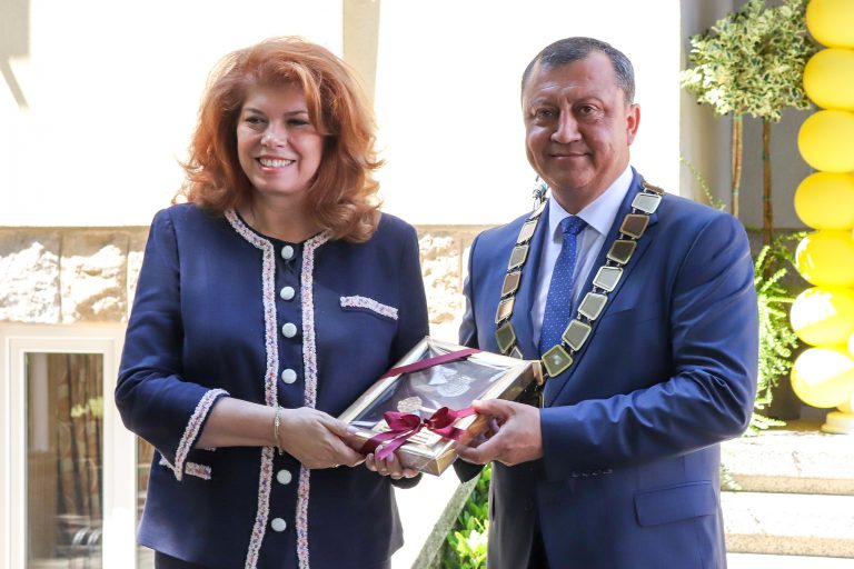 Павликени отбеляза тържествено 79 г. от обявяването си за град