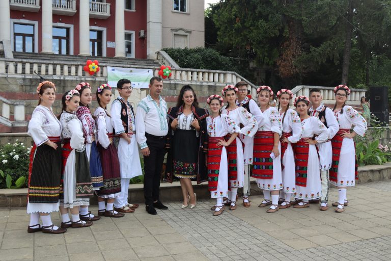 Български и румънски фолклорни изпълнители си дадоха среща в Лясковец