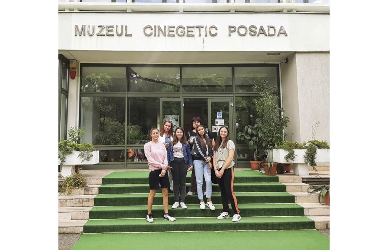 Представители на СУ “Владимир Комаров” обменяха добри практики в Румъния