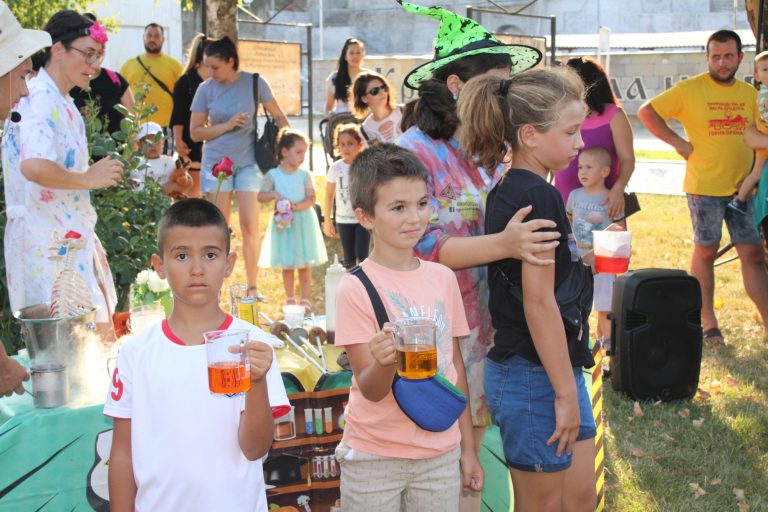 Стражица | „Щура лаборатория“ забавлява децата в Стражица