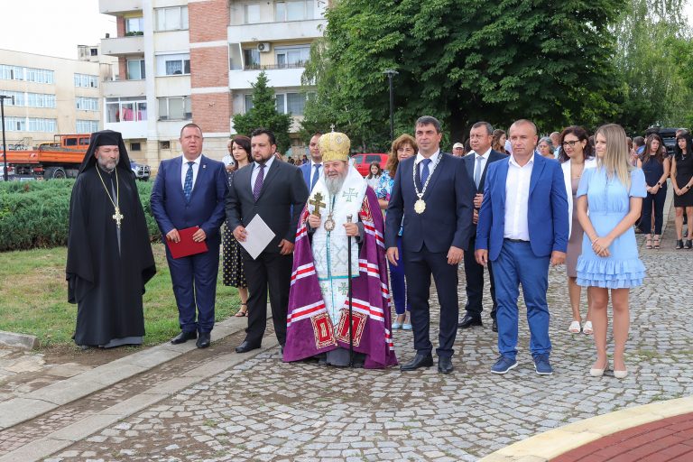 Горещи новини | Стражица празнува на Голяма Богородица