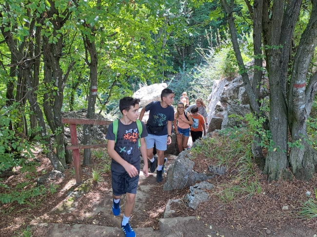 Горнооряховските скаути издигнаха лагер на „Божур поляна”