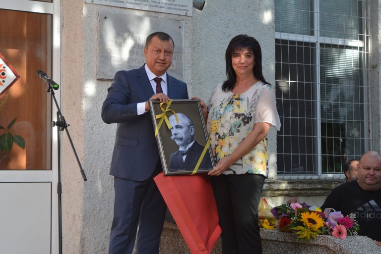 164 първокласници започнаха училище в Павликени