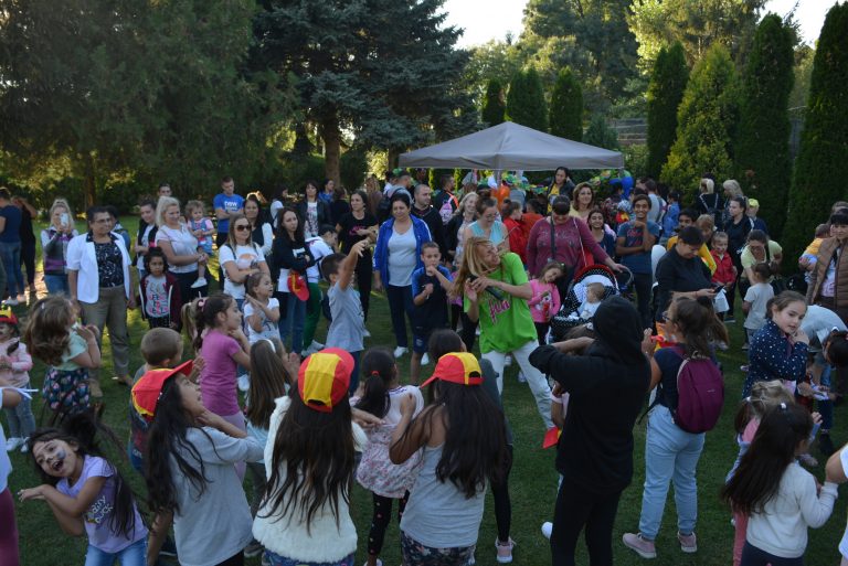 Пъстър празник със забавления събра стотици приятели на Зоокът Павликени за 55-я му рожден ден