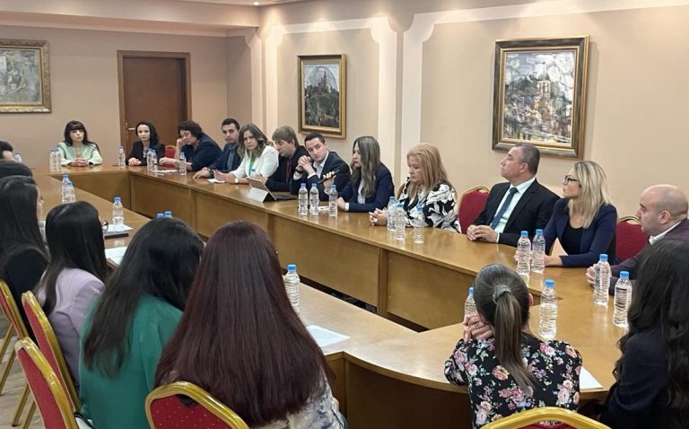 Пари и власт | “БСП за България” със спешни мерки за българското училище