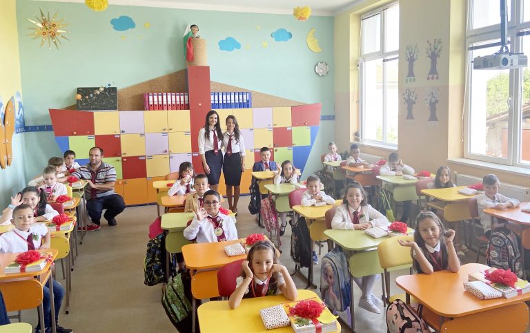 В учебните заведения в Лясковско откриха тържествено новата учебна година