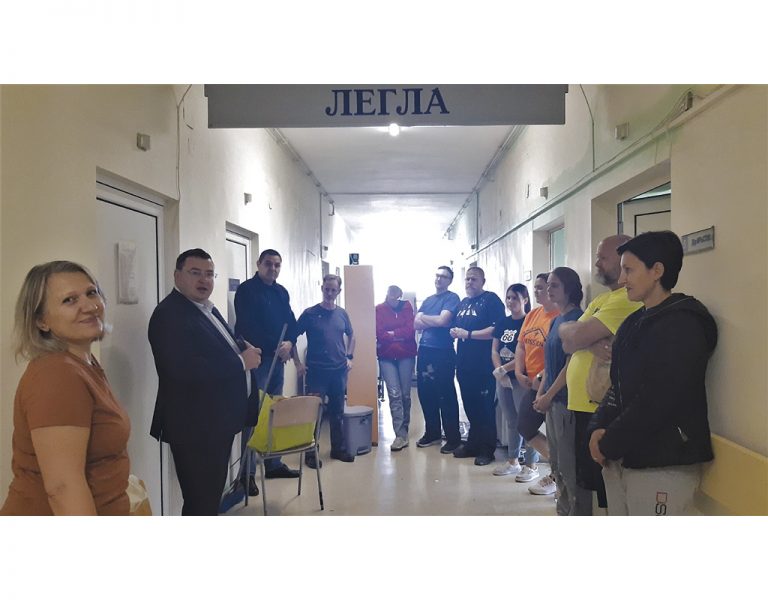 Общество | Доброволци ремонтираха отделение в МБАЛ “Д-р Димитър Павлович”