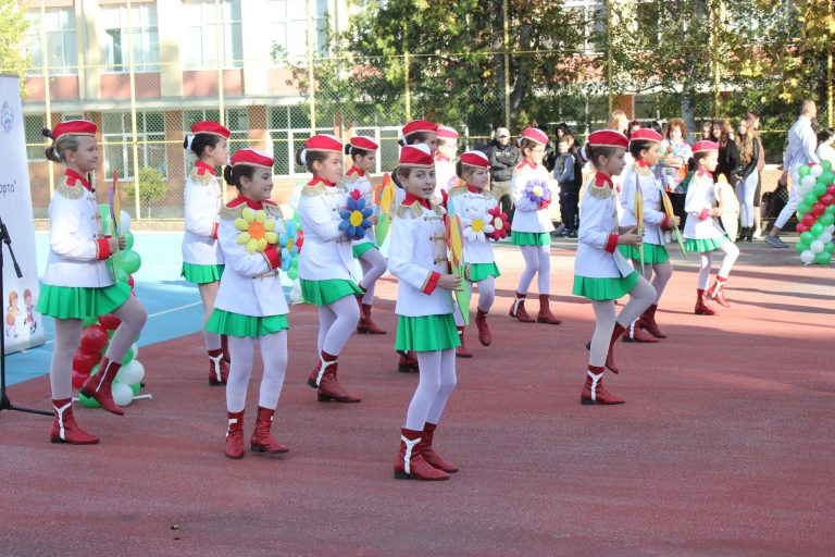 С празнично тържество СУ „Г. Измирлиев“ стартира национална програма на МОН