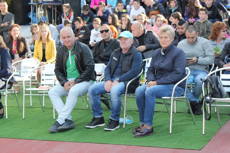 С празнично тържество СУ „Г. Измирлиев“ стартира национална програма на МОН