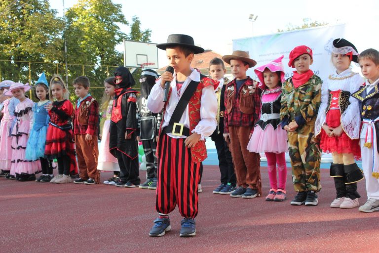 С празнично тържество СУ „Г. Измирлиев“ стартира национална програма на МОН