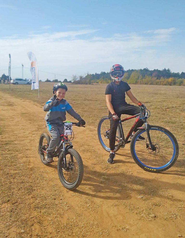 В Лясковец 62-ма млади състезатели се включиха във второто съревнование по колоездене MTB School