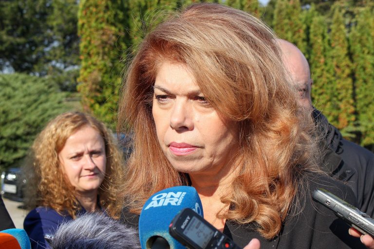 Горещи новини | Илияна Йотова:  „Служебното правителство ще управлява колкото е необходимо“