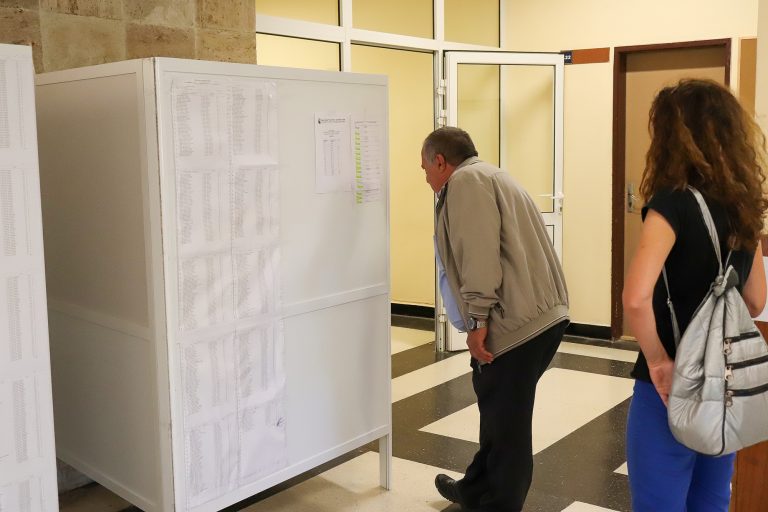 Пари и власт | 26 % е избирателната активност в област В. Търново към 16,00 часа