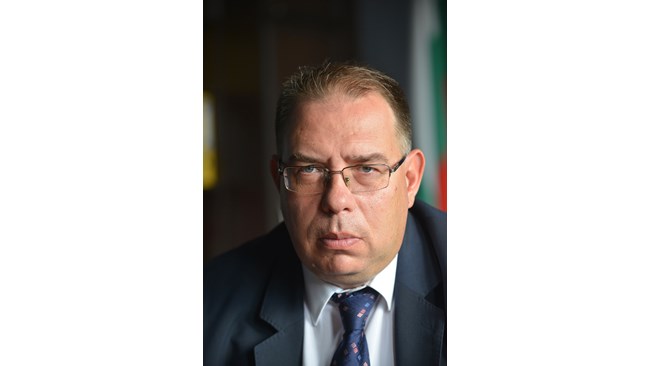 Общество | Доц. д-р Михаил Груев: Имаме дигитализирани 32 терабайта архиви