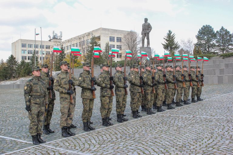 НВУ „Васил Левски“ отпразнува 144 години от своето създаване