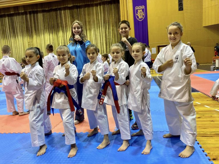 Горещи новини | „Калоян“ с 29 медала от Националната купа по карате