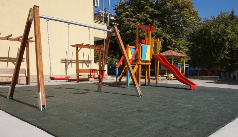 Подкрепата на „Кроношпан“ за култура, образование и спорт във Велико Търново продължава