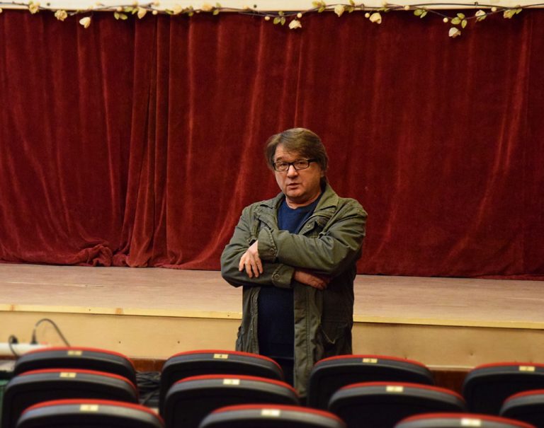 Прожекцията на филма „Блаженият“ и срещата с режисьора му Станимир Трифонов развълнуваха еленската публика