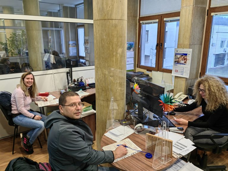 60 000 посетиха салона за обслужване в НАП Велико Търново за година