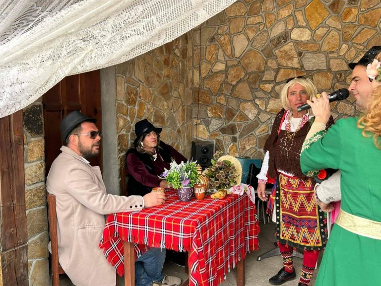 Общество | Мъжка сватба вдигнаха в село Лозен