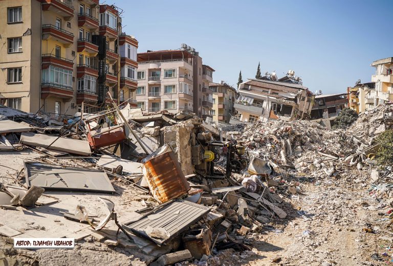 Изложбата “Апокалипсис по Рихтер” показва лицето на трагедията в Турция