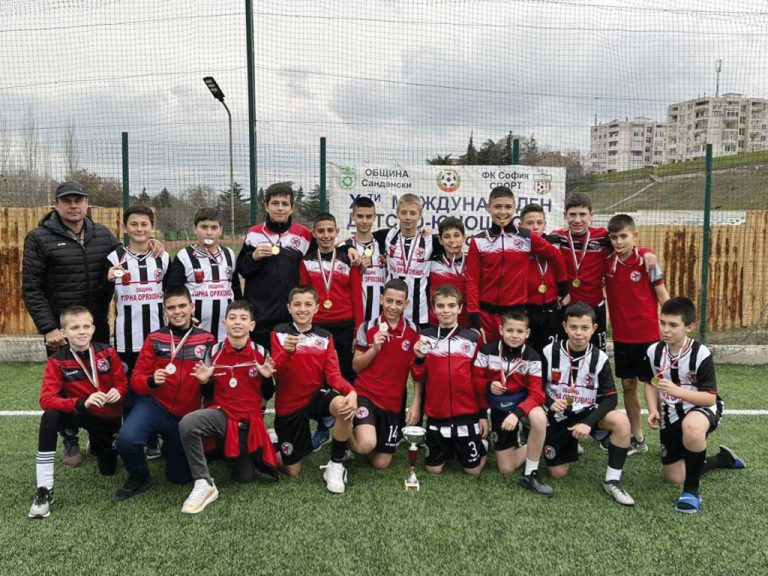 Горна Оряховица | “Локомотив” (2010 г.)  спечели “Сандански къп”