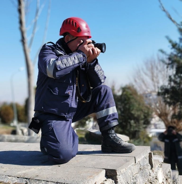 Изложбата “Апокалипсис по Рихтер” показва лицето на трагедията в Турция