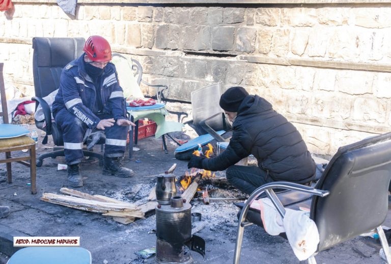 Изложбата “Апокалипсис по Рихтер” показва лицето на трагедията в Турция