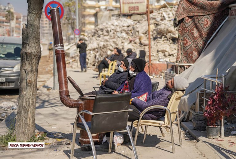 Изложбата “Апокалипсис по Рихтер” показва лицето на трагедията в Турция