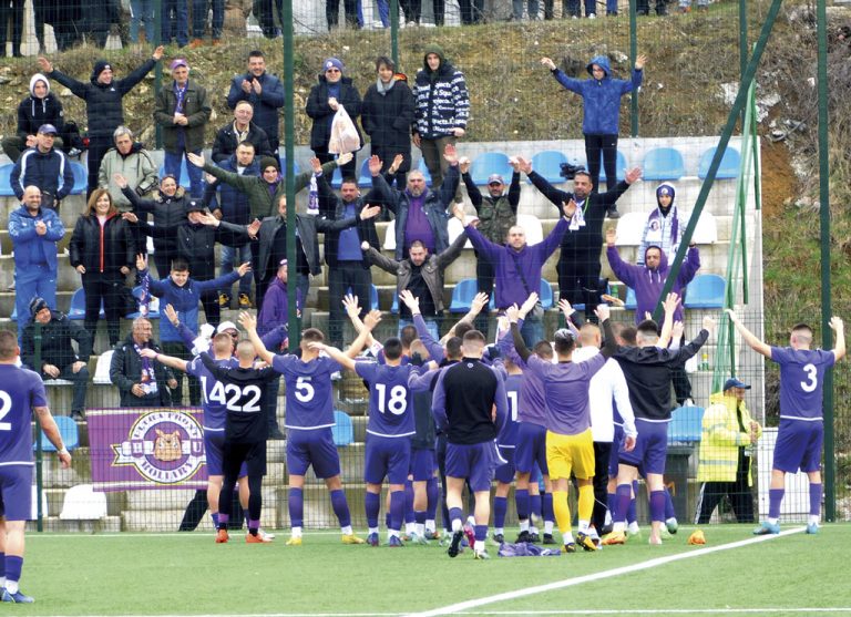 Свищов | “Етър-2” и “Академик” с боево реми, Иван Петков наказа “студентите”