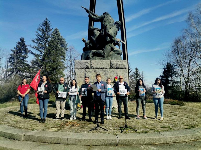 Пари и власт | Социалисти и антифашисти отбелязаха 79 г. от провеждането на Балванската битка
