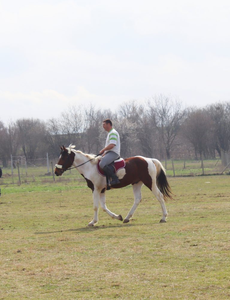 Тодоровден отново събра животни, състезатели и публика в три лясковски села