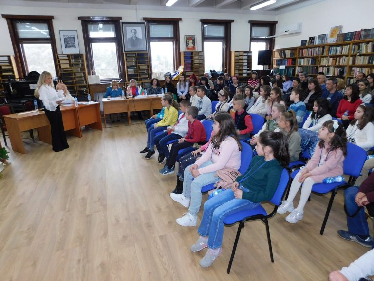 Радина Венкова спечели градското състезание по правопис „Буквоплет“