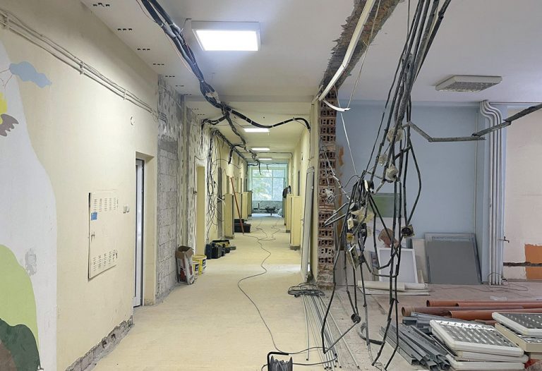 Напредва преобразяването на  детското отделение в МОБАЛ