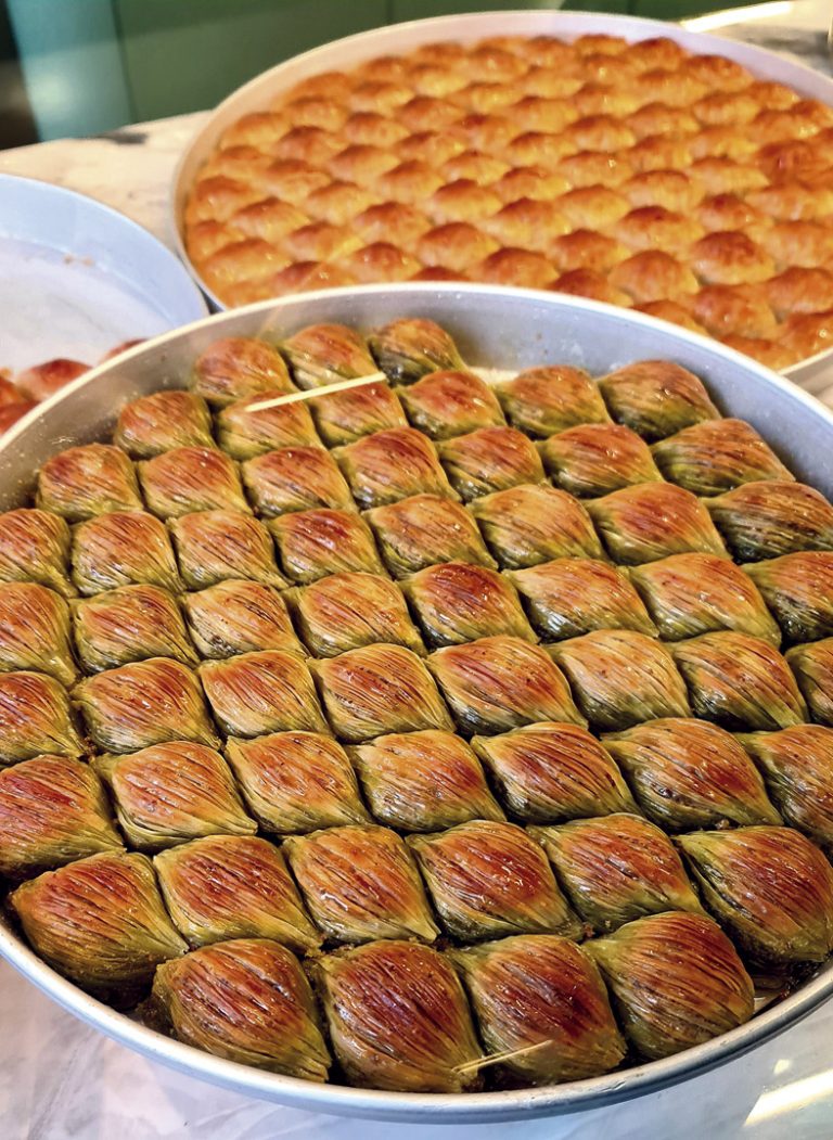 Тюркян Севен, кулинарен блогър: “Турската и българската кухня  се различават предимно  по използваните подправки”