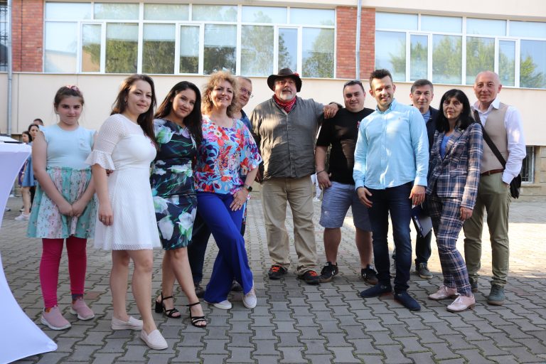 Вкусна кулинарна надпревара си спретнаха в ОУ „Бачо Киро“ (снимки)