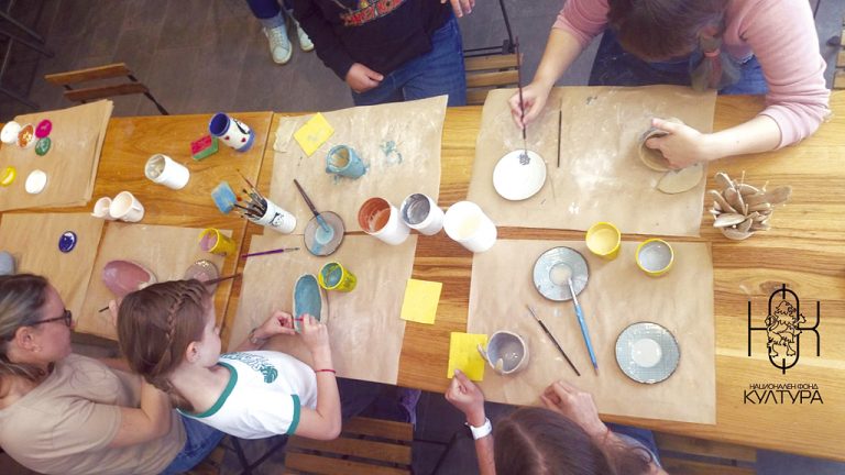 Общество | Керамични котки ще украсят  старата част на Велико Търново