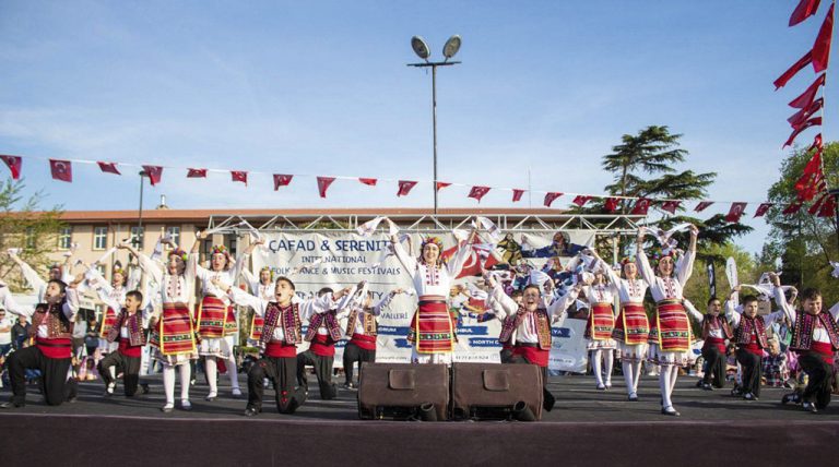Общество | Ансамбъл “Българче” представи фолклора ни в Турция и Гърция