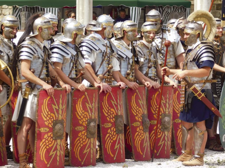 Телевизионни звезди и антични атракции забавляваха гостите на “Орел на Дунава”