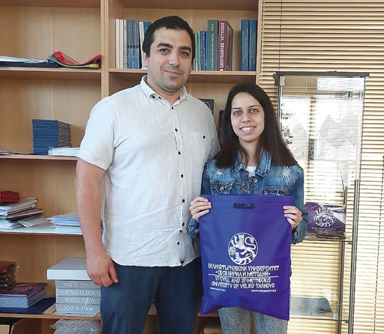 Общество | Започна онлайн подаването на документи  за прием в бакалавърските програми на ВТУ