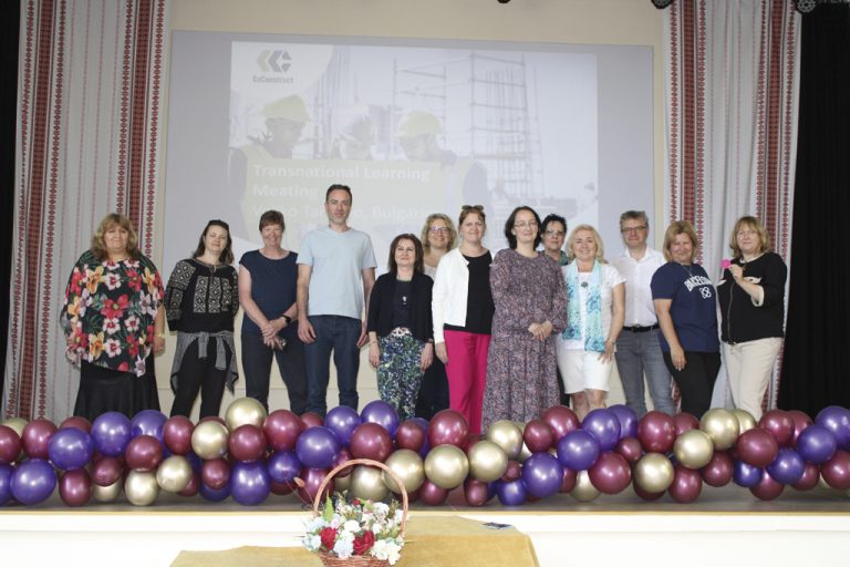 Общество | В ПГСАГ се проведоха курсове за педагози с международно участие