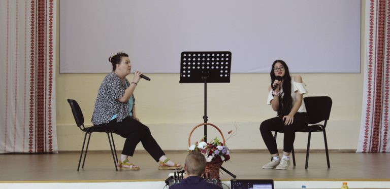 Талантливите момичета от “All 4 one” – вокалната група към  ПГСАГ “Ангел Попов”, гр. Велико Търново