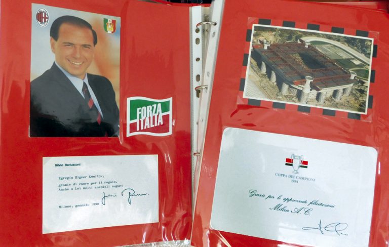 Великотърновец пази лични писма и  вратовръзка, подарък от Берлускони